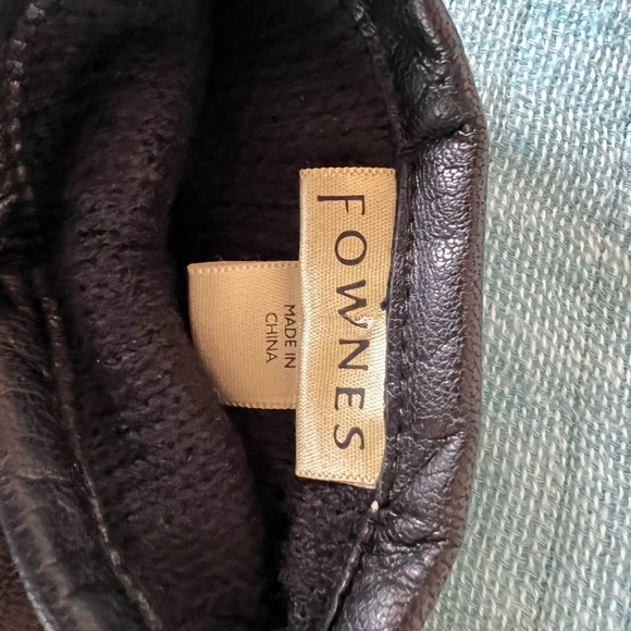 Vintage Black Leather Gloves by Fownes, size 8 - Picture 4 of 6